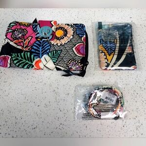 Vera Bradley Turnlock Wallet Zip ID and lanyard Kauai Floral